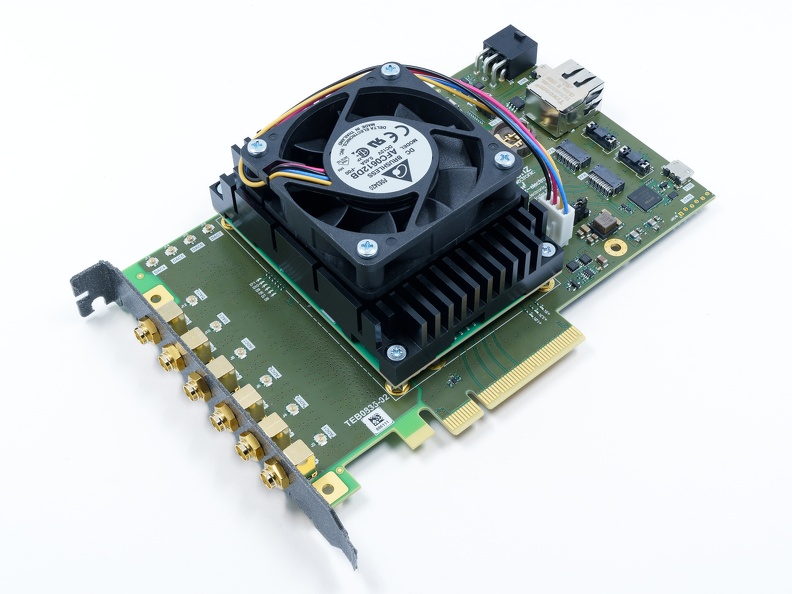 SMT835 PCIe ZynqRF system 3.jpg